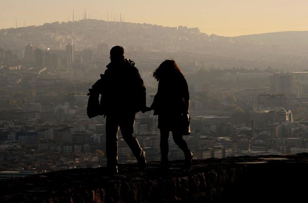 Welche Strategien gibt es zur Reduzierung des Ã¶kologischen FuÃŸabdrucks beim Reisen?